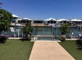 Mandurah Lily Pad canal private Jetty