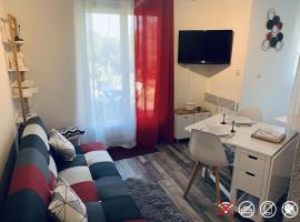 Grizzli rouge - pied des pistes avec parking, hotelli kohteessa Lélex