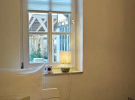 Hostel am Burgenring - kostenloser Parkplatz, Zentrum, Self Check-In, Küche, hotel en Schlitz