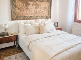 지오베에 위치한 호텔 La dolce vita - 10 min da A1 autostrada, terrazza sul tramonto , vista panoramica sulle colline