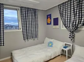 The Sheem Suyu, Exclusive barbecue available on a great rooftop, New APT, 3rooms 2bathrooms, max 8 people