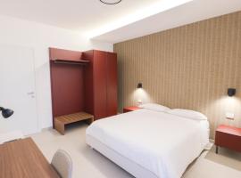 ARQO Apartments, מלון במרצ'אניזה