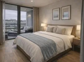 Expérience unique à Lausanne, Top floor Apartment on Lausanne Train Station