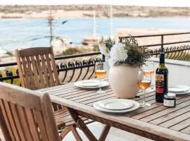 Stunning 3Bed Seaview Flat in Ghadira by Homely