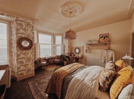 M&ocirc;r Heli Guest House Criccieth, Hotel am Strand in Criccieth