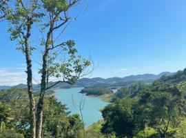 Recanto da tilapia, hôtel à Paraibuna