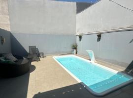 Casa 2 Quartos Arapongas Excelente Localização – hotel w mieście Arapongas
