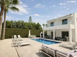 Luxury villa Roma near the beach