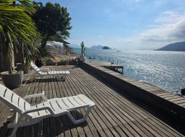 Casa da Ilha! Ilha dos Martins - Itaguaí - Rio de Janeiro, khách sạn ở Itaguaí