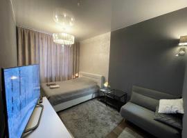 Kingsize bed SELF CHECK IN & Smart tv and FREE Parking, hotell Riias