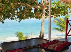 Oceanfront Villa at Bang po Beach-Koh Rooms