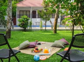 Ernakulam में, होटल River Whisper Villa