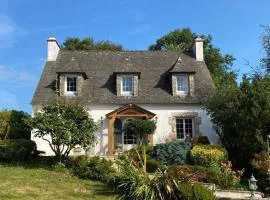 Bretagne Haus mit traumhaftem Garten und Wald, Kinder- und Hundeparadies
