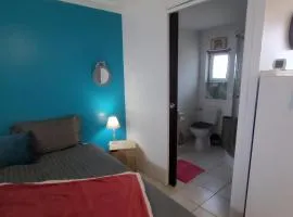 À la campagne, studio 25M2-pour 2p, CALME, wifi, jardin, parking