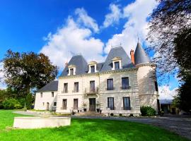 Château des Bourdons Charme, Spa & Nature, хотел в Варен Возел