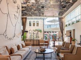 Jacob Harmony, hotel in Jerusalem