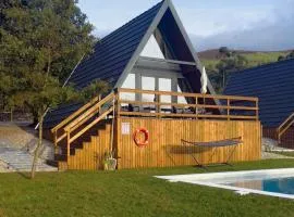 Chalés Luna In Rio escapadinha no Gerês, A-frame aconchegante vista rio e montanha aquecimento, total privacidade