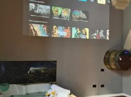 Wine & Jacuzzi Suite