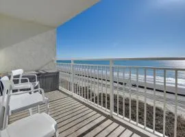 Coastal Condo w/ Balcony in North Myrtle Beach!
