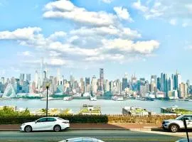 Entire House in West Ny, NJ12 mints from NYCity Time Square