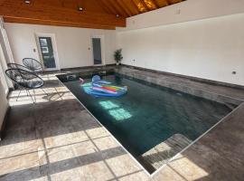 L ecrin de Rosheim, villa d exception, piscine, hotell i Rosheim
