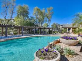 Walk to Papago Park Phoenix Condo with Pool Access!