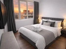 Piraeus Port Luxury Suites No1