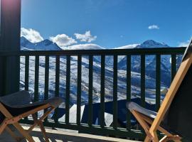 Chez Céline Sous la Neige - Vue montagne & ambiance chalet, hotel i Germ