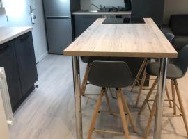 Le Puy en Velay beautiful new studio, Hotel in Le Puy-en-Velay
