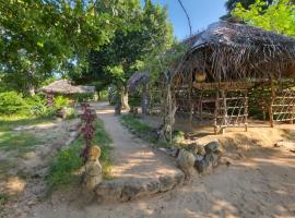 The Campers Lodge Yala, hotel di Yala