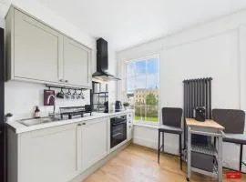 Sandford Park Suite at Regency 24