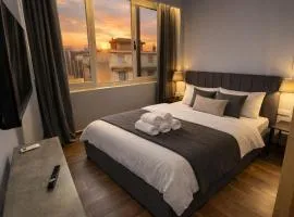 Piraeus Port Luxury Suites No3