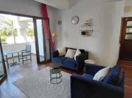 Cozy 1BR Retreat for Couples - Pool & Rooftop