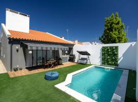 Couço Village - Premium Villa & Pool, Hotel in Couço
