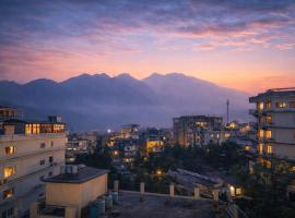 Around Stays-Mystara Hotels, Tapovan, Rishikesh, hotel di Rishikesh