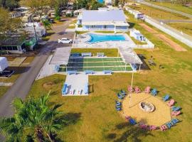 Starr Estates Marvel House Sunretreat Rv Park, campingplads i Kissimmee