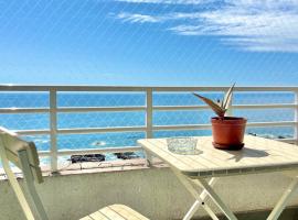 Costanera Huayquique, lacn&yacute; hotel v destin&aacute;cii Iquique