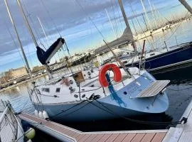 Nuitée insolite sur Awalé Céleste, voilier de 11m