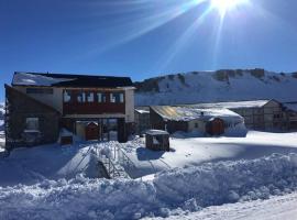 Cabañas Las Cascadas, hotel di Caviahue