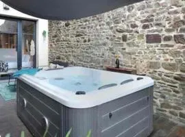 La chouette détente, appartement jacuzzi fougères
