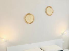 사론노에 위치한 호텔 Private Room with Ensuite In Front of Saronno Station