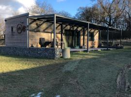 Budha house، فندق في Lošonec