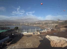 צימר על בריכת רם בגולן, Hotel in Mas'ade