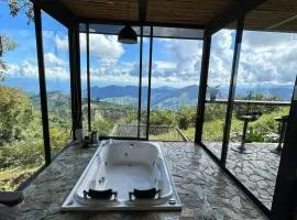 GLAMPING ENTRE MONTES Y CAFETALES