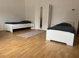 Zimmervermietung mit gemeinschafts Bad und Küche, hotel i Kiel