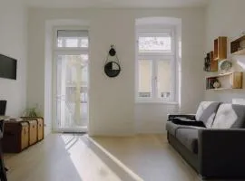 Charming Vienna Flat Priv Garden 15 min to Center