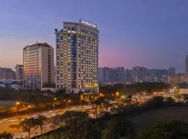 西河內皇冠假日酒店