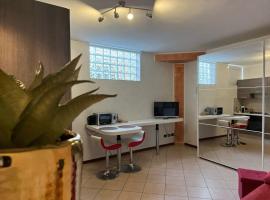 House mpx-day off appartamento a gallarate, hotel a Gallarate