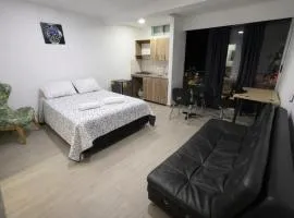 Loft con balcón y baño Laureles Belén TOP LOCATION