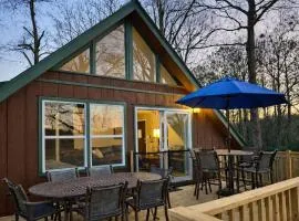 Family A-Frame, HotTub, FirePit, ClimbingWall, EVCharger, & More